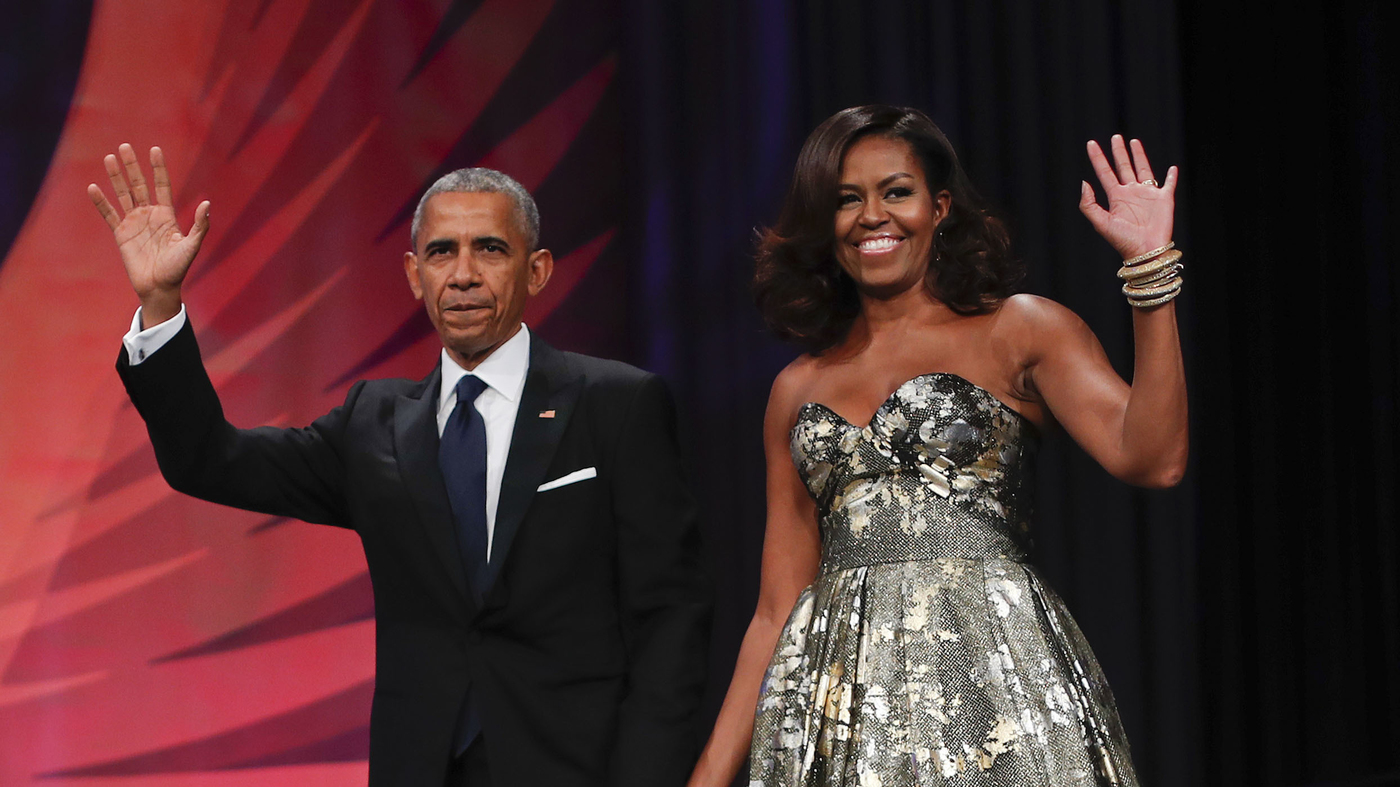 President and Mrs. Obama Sign Unprecedented Book Deal